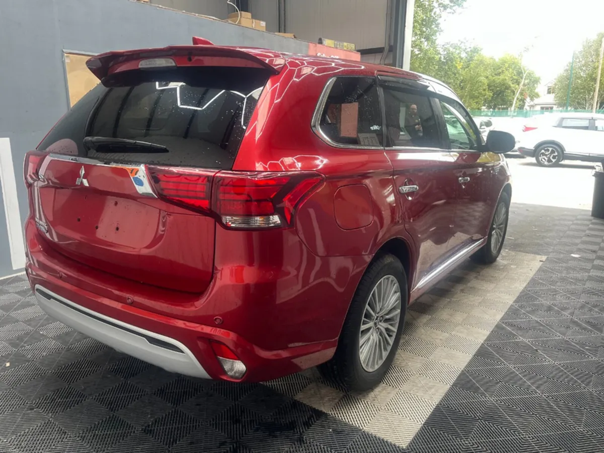Mitsubishi Outlander 2019 MITSUBISHI OUTLANDER 4WD - Image 3