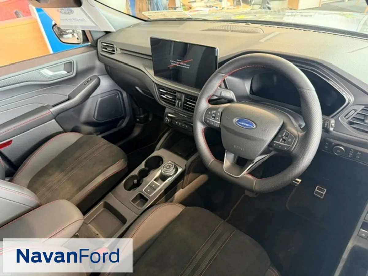 Ford Kuga NEW ST-Line X Edition 2.5 Plug-in Hybrid - Image 5
