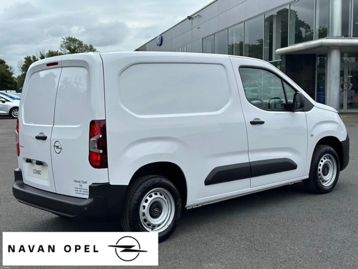 Opel Combo 262 Komfort SWB 1.5TD 100Ps  *LED Headl - Image 2