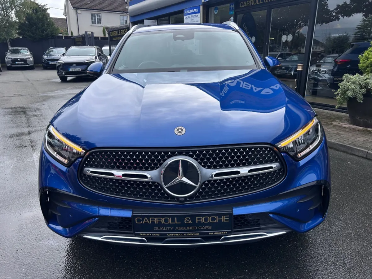 Mercedes-Benz GLC 300 AMG LINE E 4MATIC Beautiful - Image 5