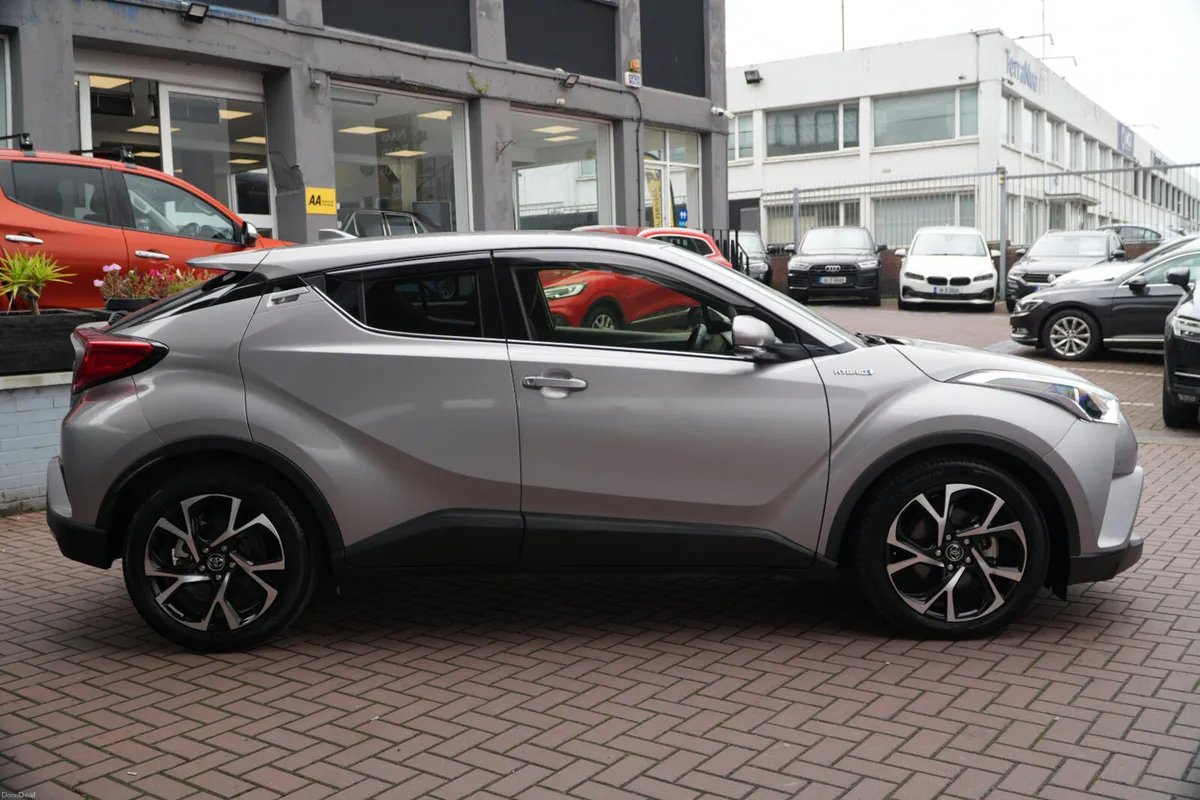 2017 TOYOTA CHR - Image 3