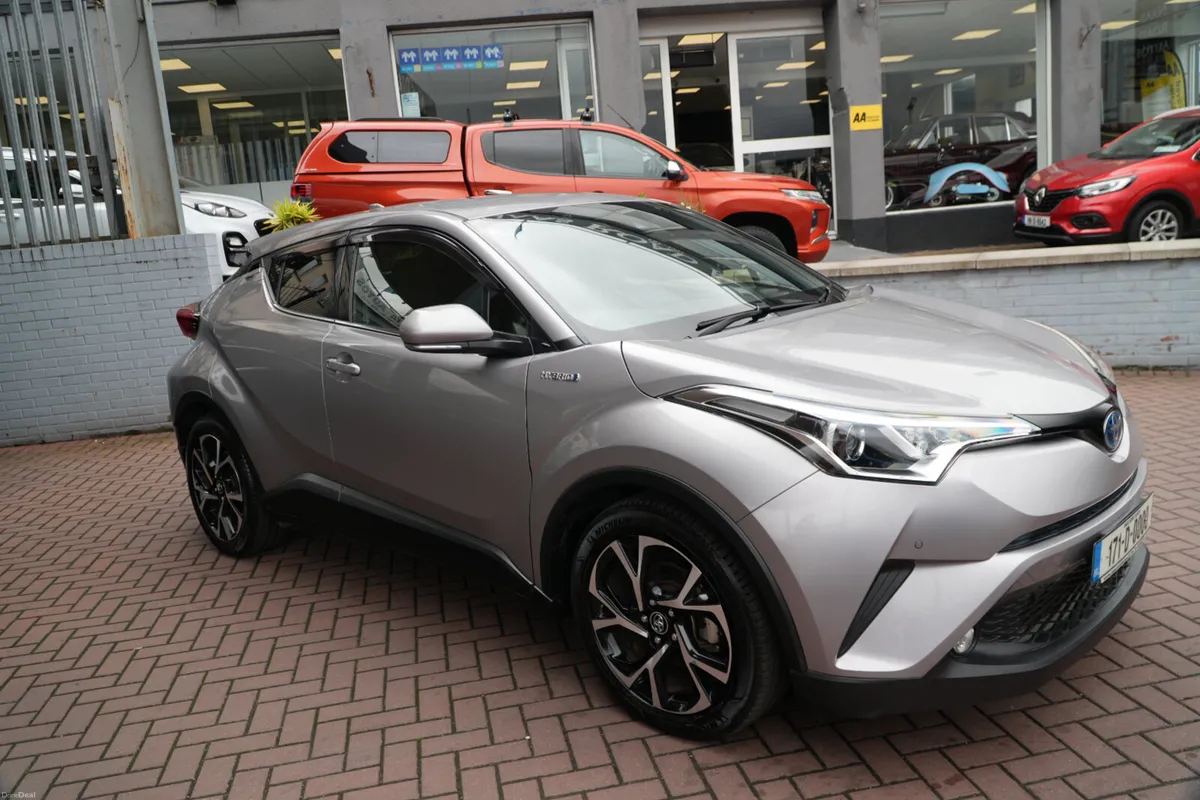 2017 TOYOTA CHR - Image 1