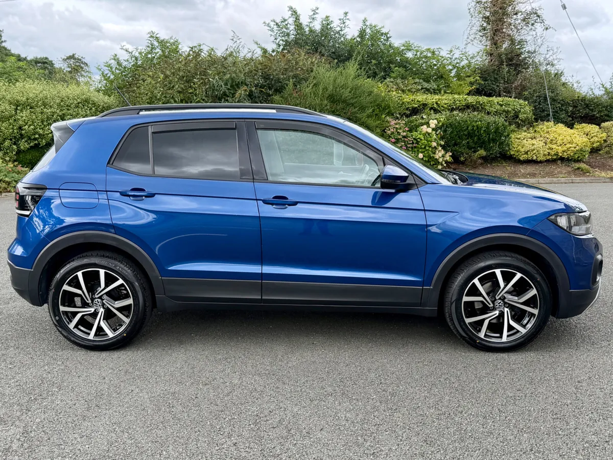 2023 Volkswagen T-Cross 1.0 TSI - Image 2