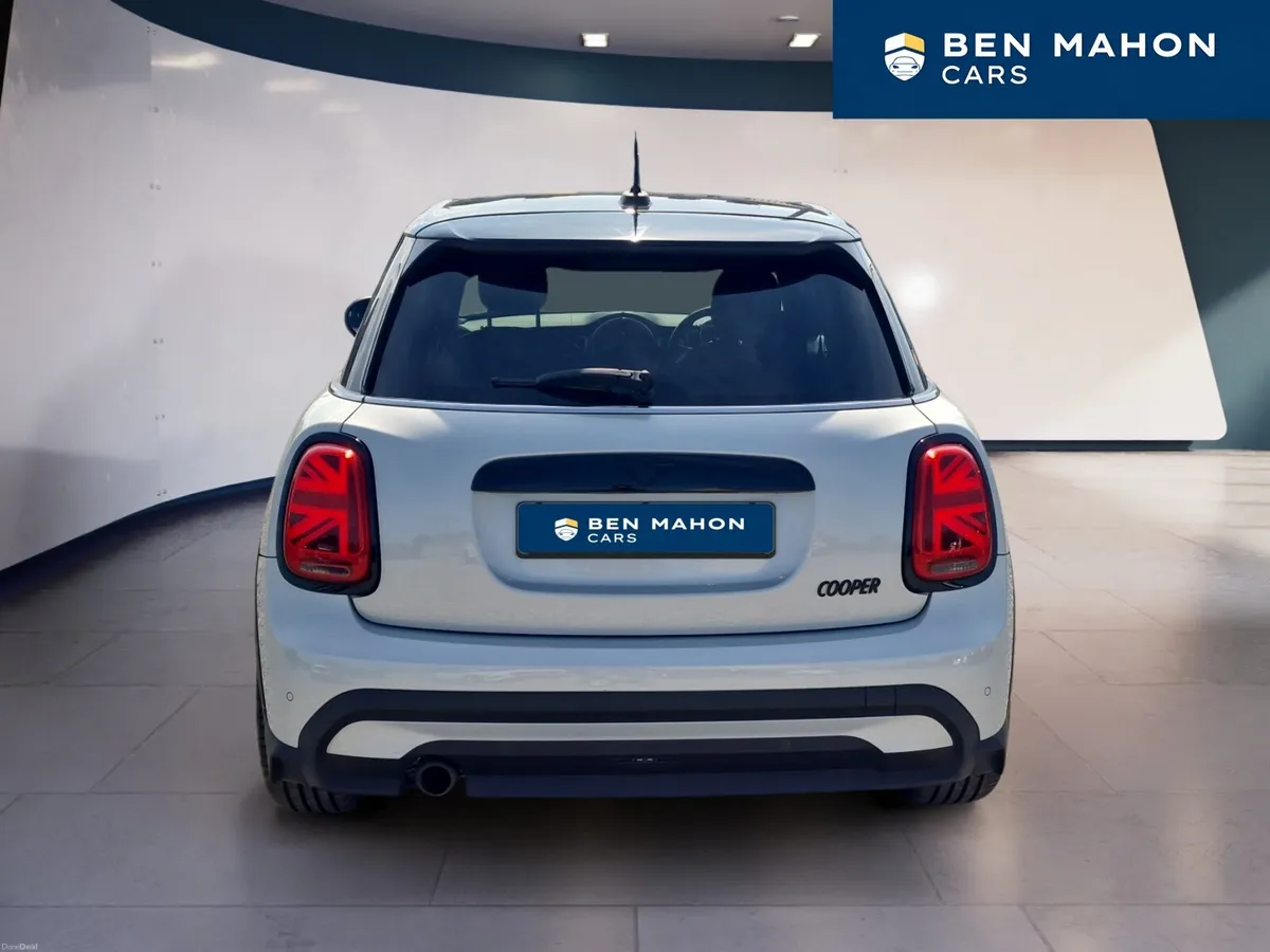 2022 MINI Cooper Exclusive 1.5 Petrol Automatic 5- - Image 4