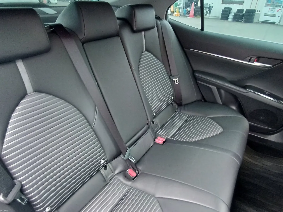 Toyota Camry 2019 - Image 3