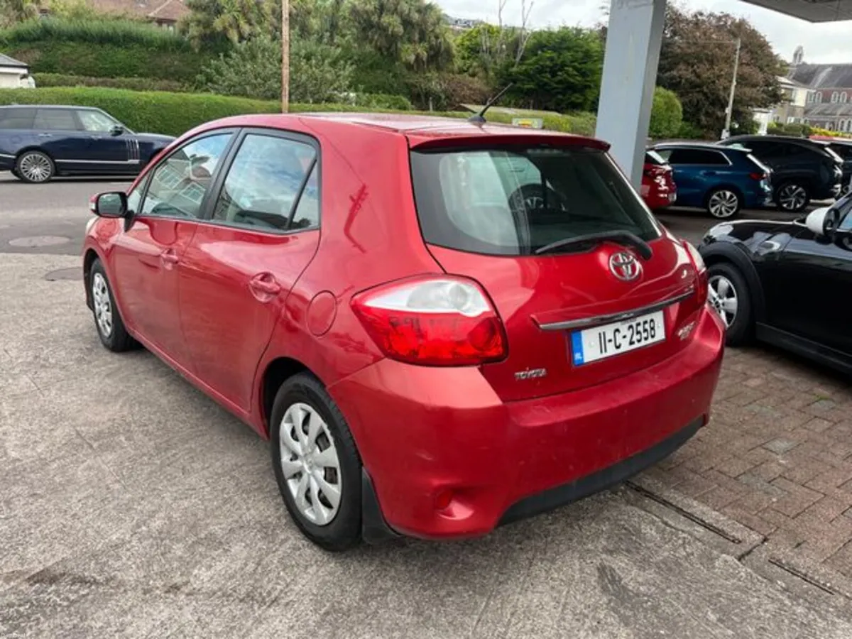 Toyota Auris MC 1.4D4D Terra 5DR - Image 4