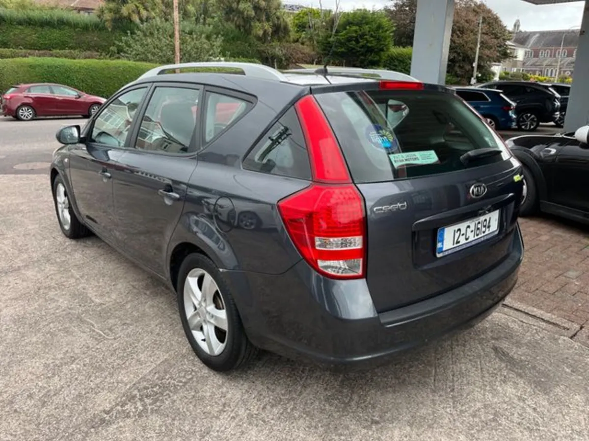 Kia Ceed SW Ecodynamic 5DR - Image 4