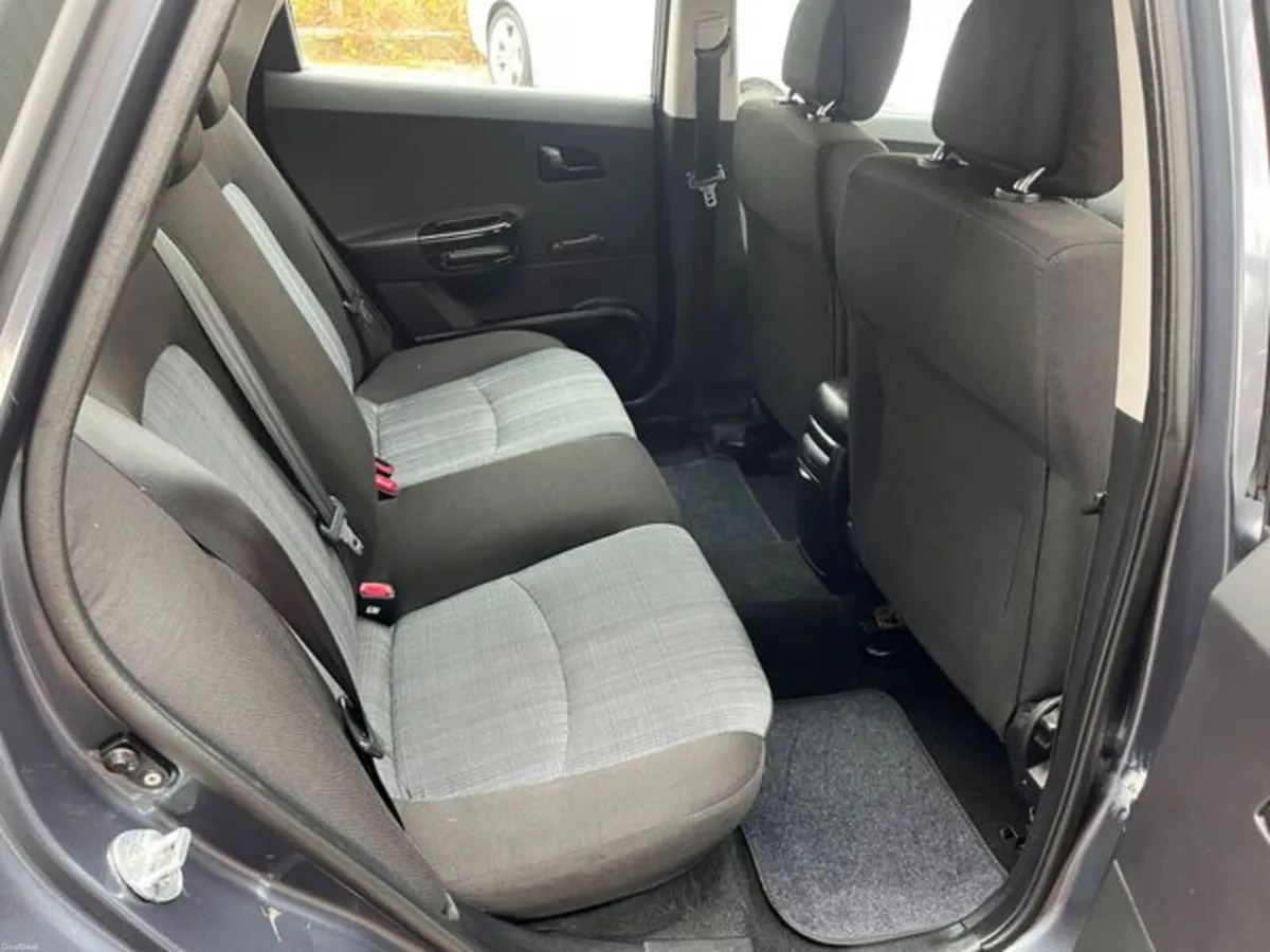 Kia Ceed SW Ecodynamic 5DR - Image 6