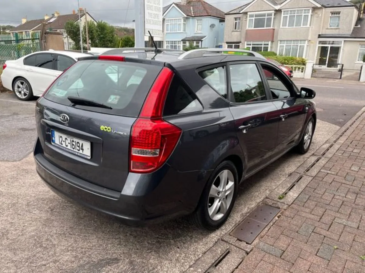 Kia Ceed SW Ecodynamic 5DR - Image 3
