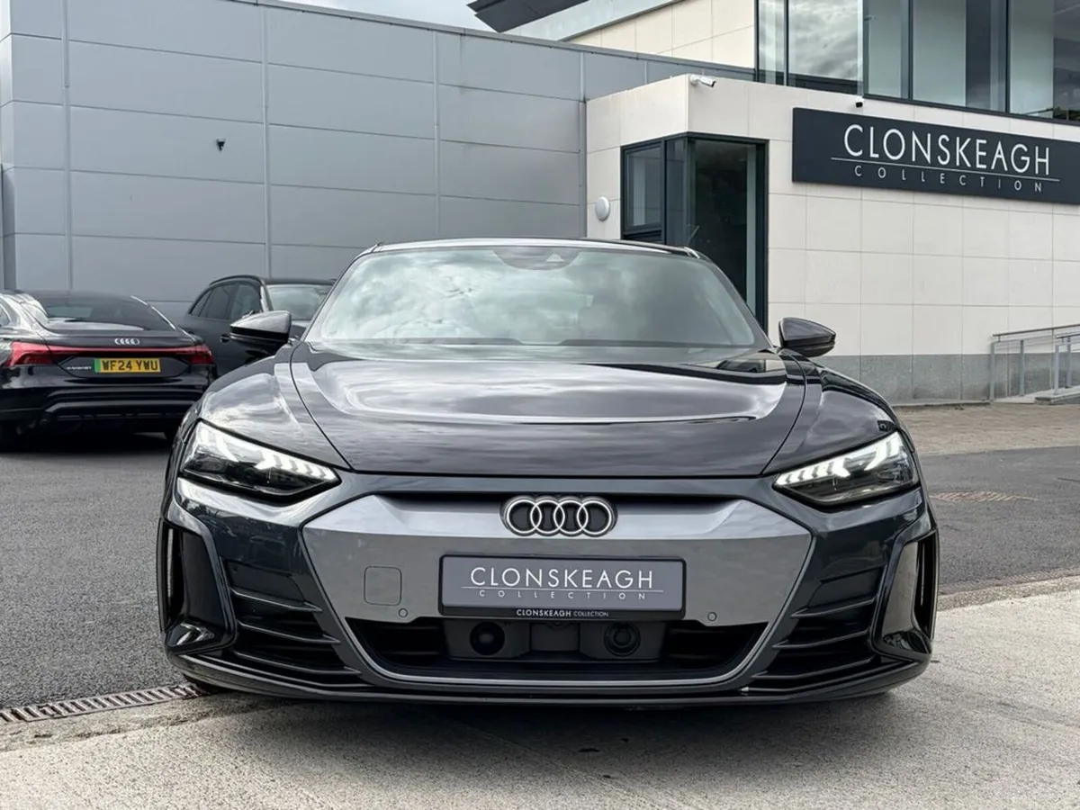 Audi e-tron GT QUATTRO - Image 3