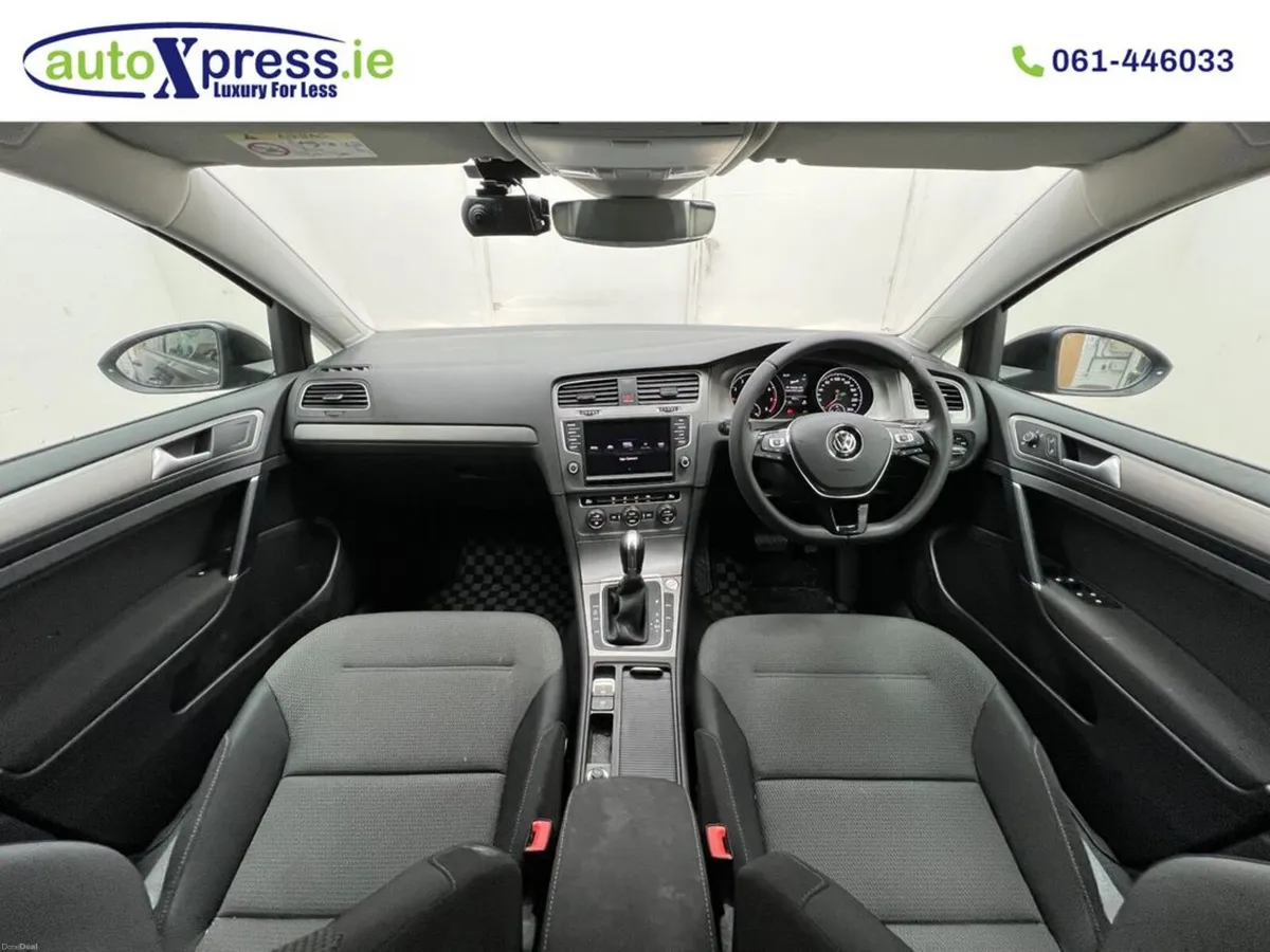 Volkswagen Golf 1.2 TSI COMFORTLINE, Low mileage - Image 2