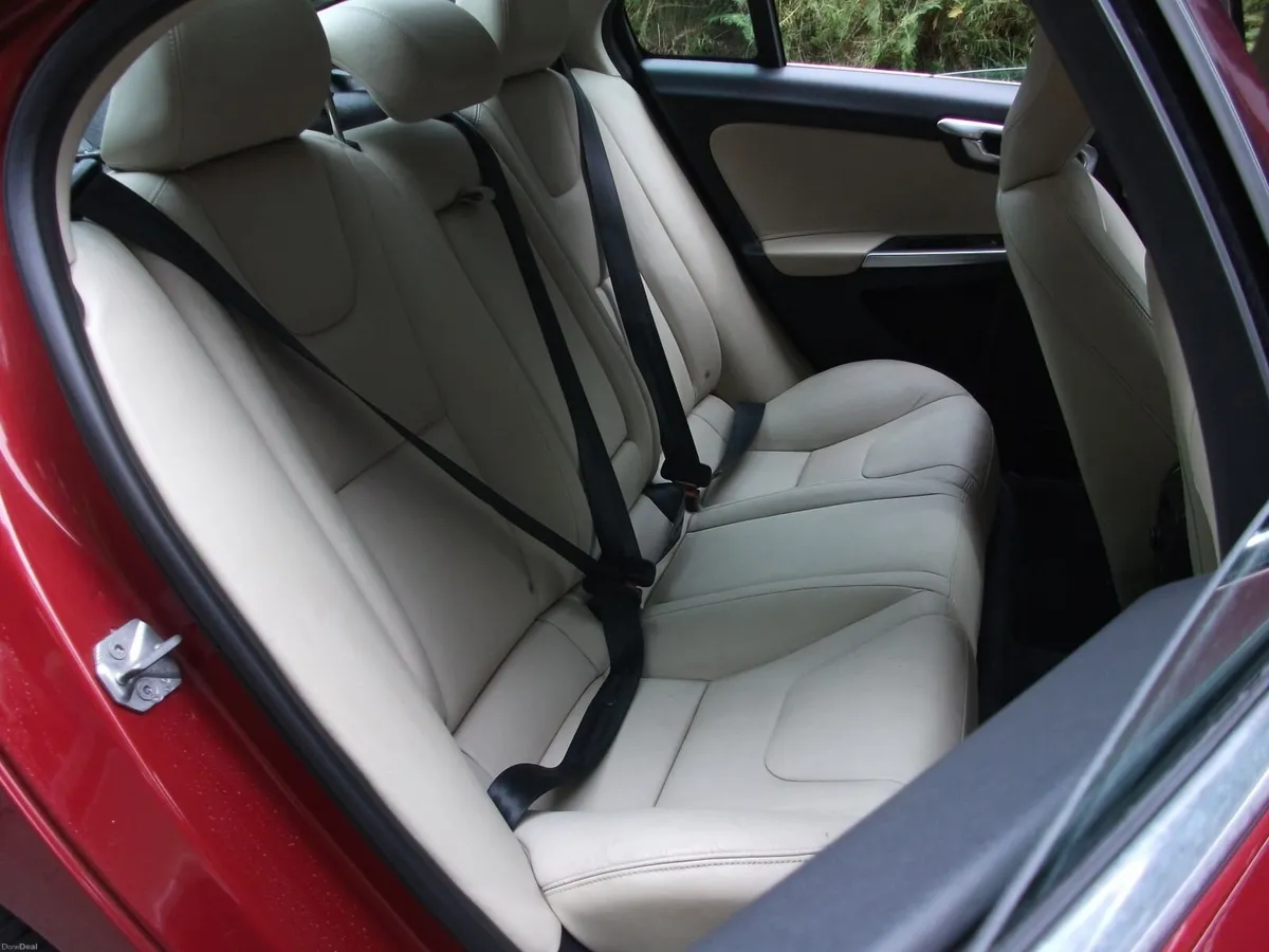 Volvo S60 D3SE 147000KLM  2016 - Image 5