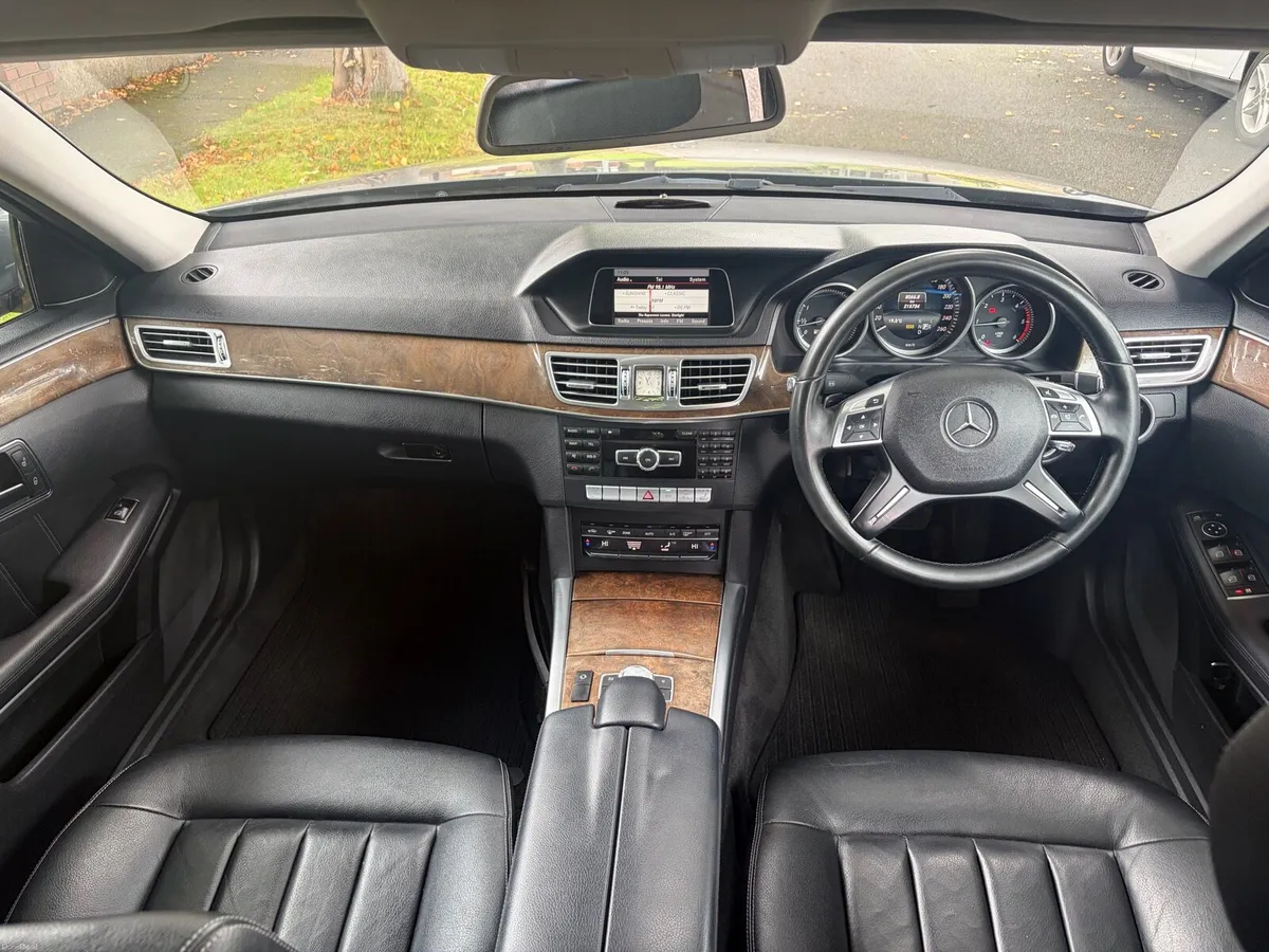 2014 Mercedes E200 - Image 6