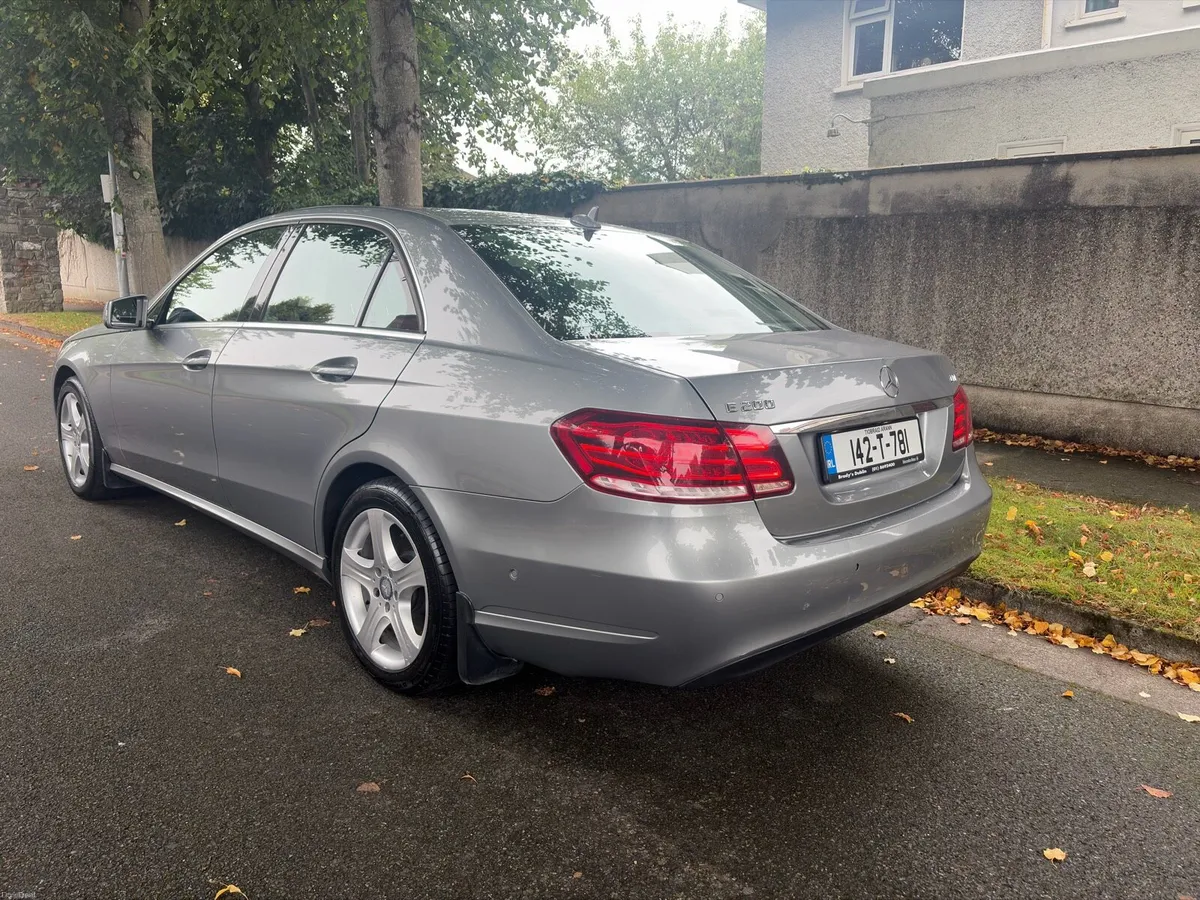 2014 Mercedes E200 - Image 4