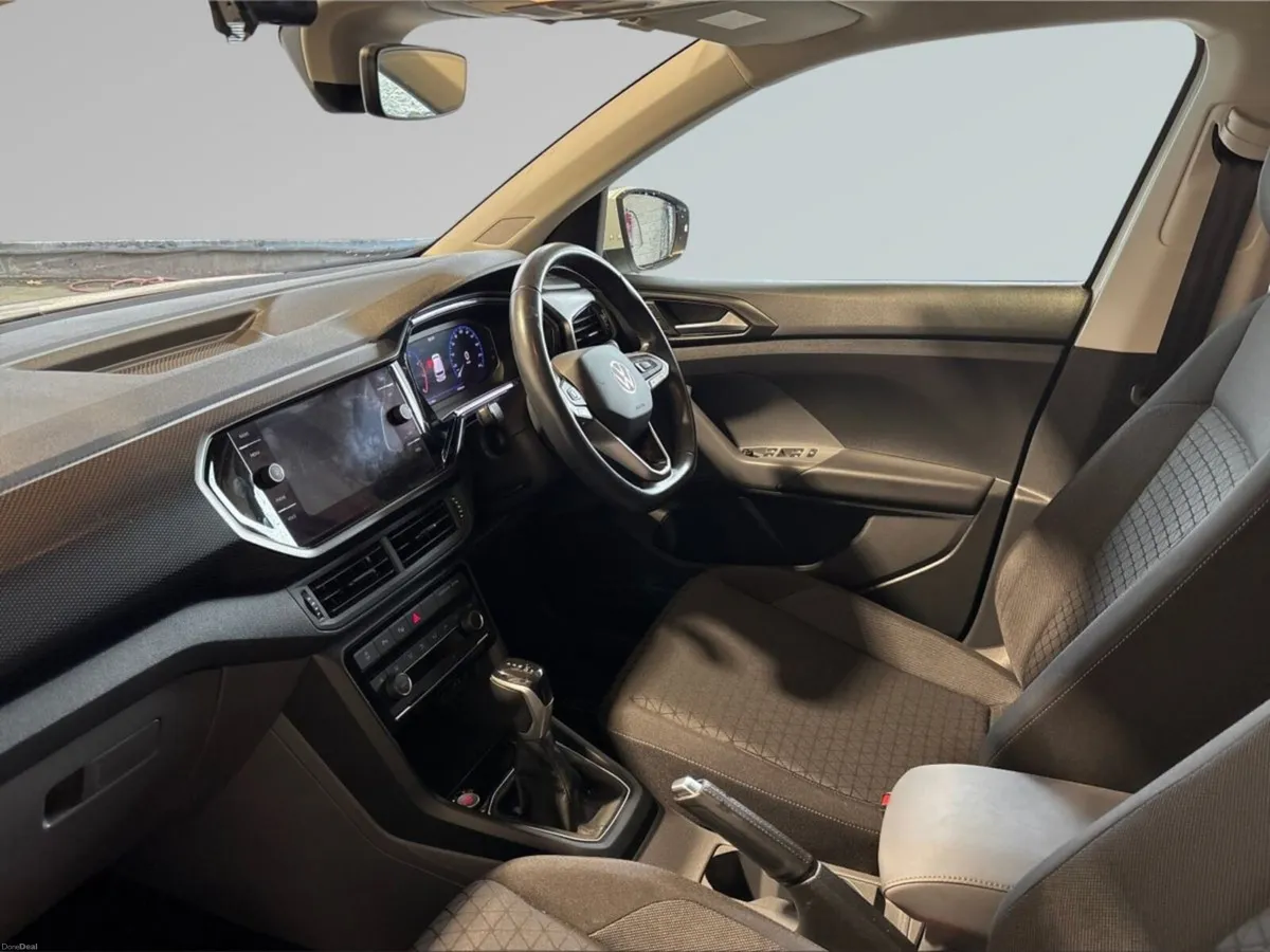 Volkswagen T-Cross Automatic - Image 4