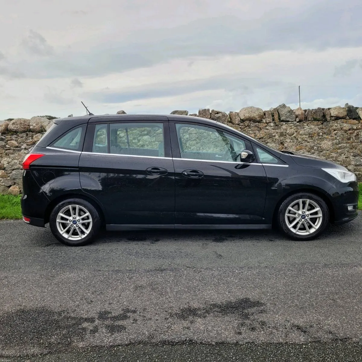 Ford Cmax 1.0 petrol - Image 6