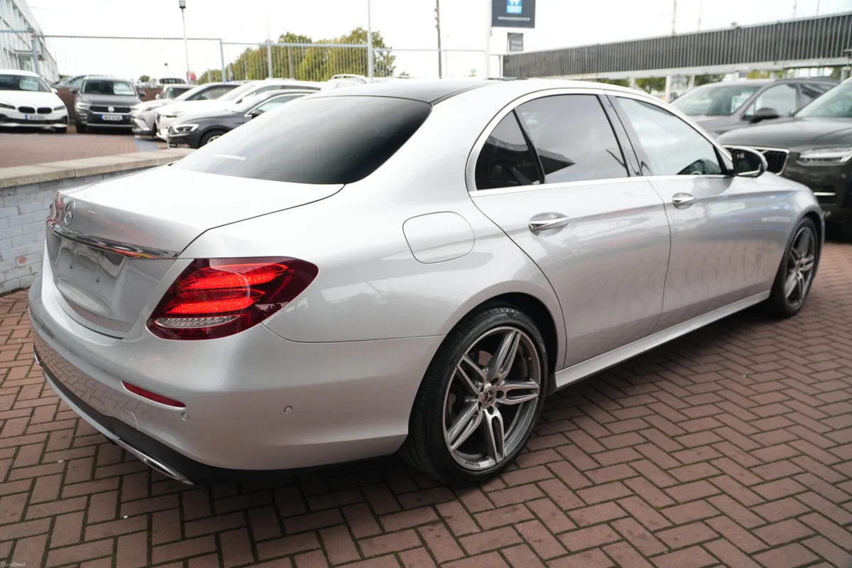 2020 MERCEDES BENZ E200D - Image 4