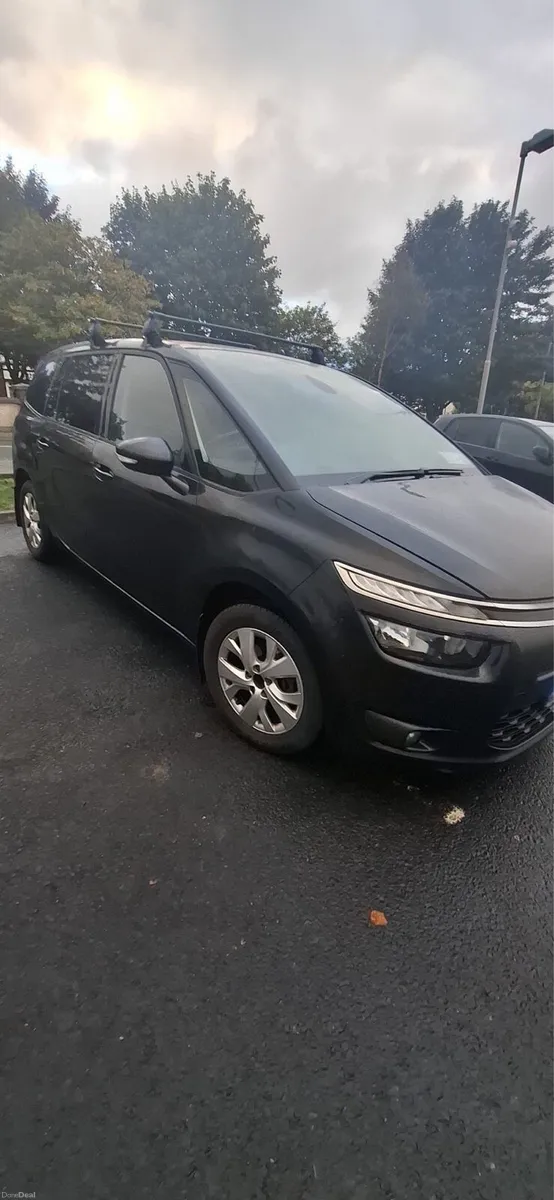 Citroen C4 7 seater - Image 6