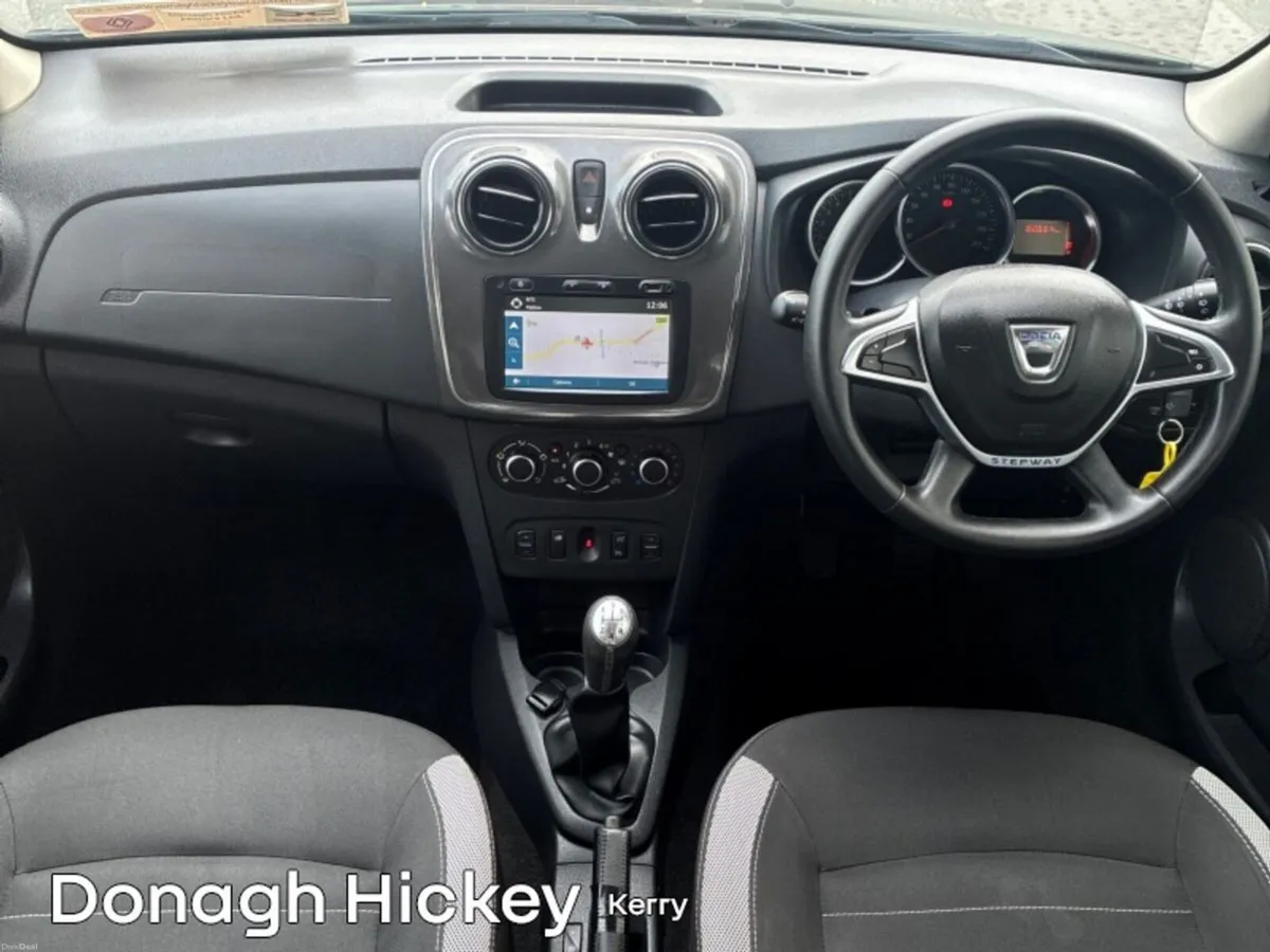 Dacia Sandero Stepway 1.5 Blue dCi 95 STEPWAY SIGN - Image 2