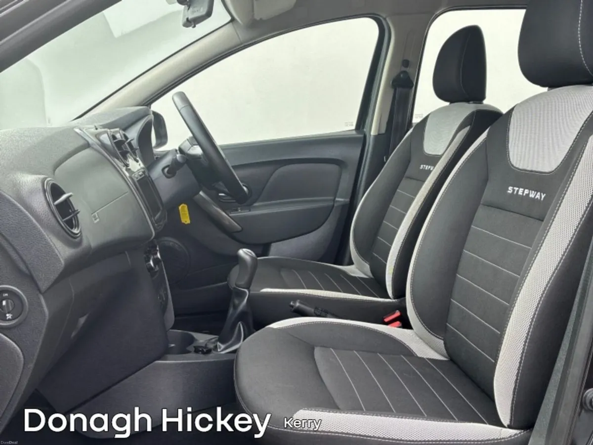 Dacia Sandero Stepway 1.5 Blue dCi 95 STEPWAY SIGN - Image 4