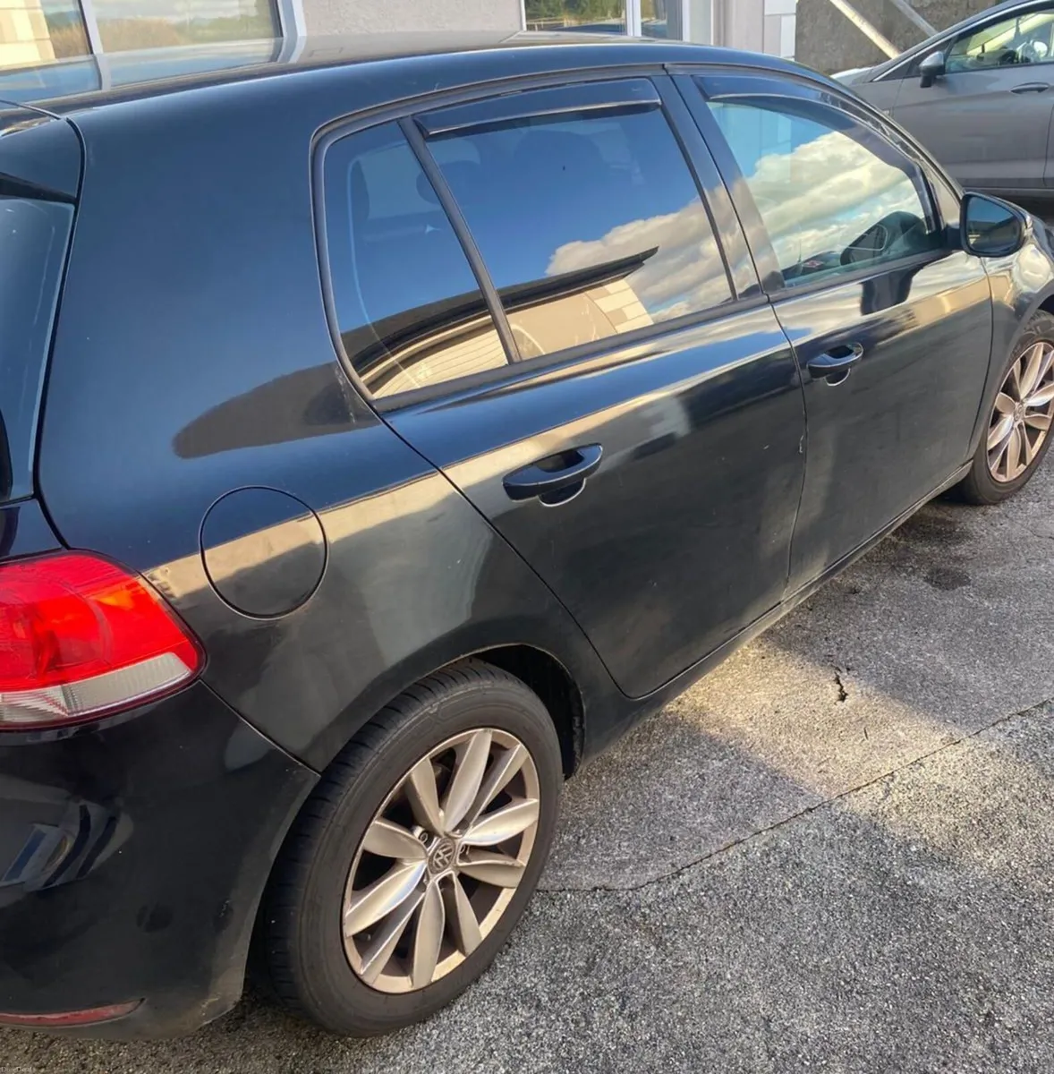 Volkswagen Golf 2010 - Image 5