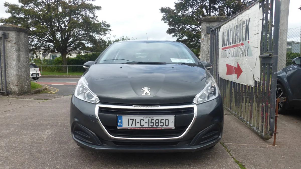 Peugeot 208 2017 - Image 2