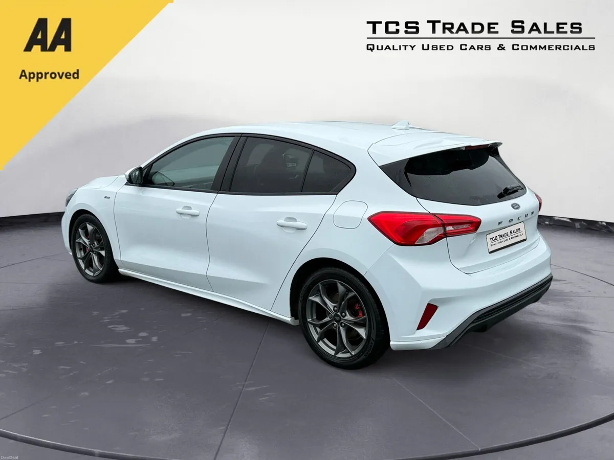 2019 Ford Focus 1.5TDCI ST-LINE 120BHP - Image 4