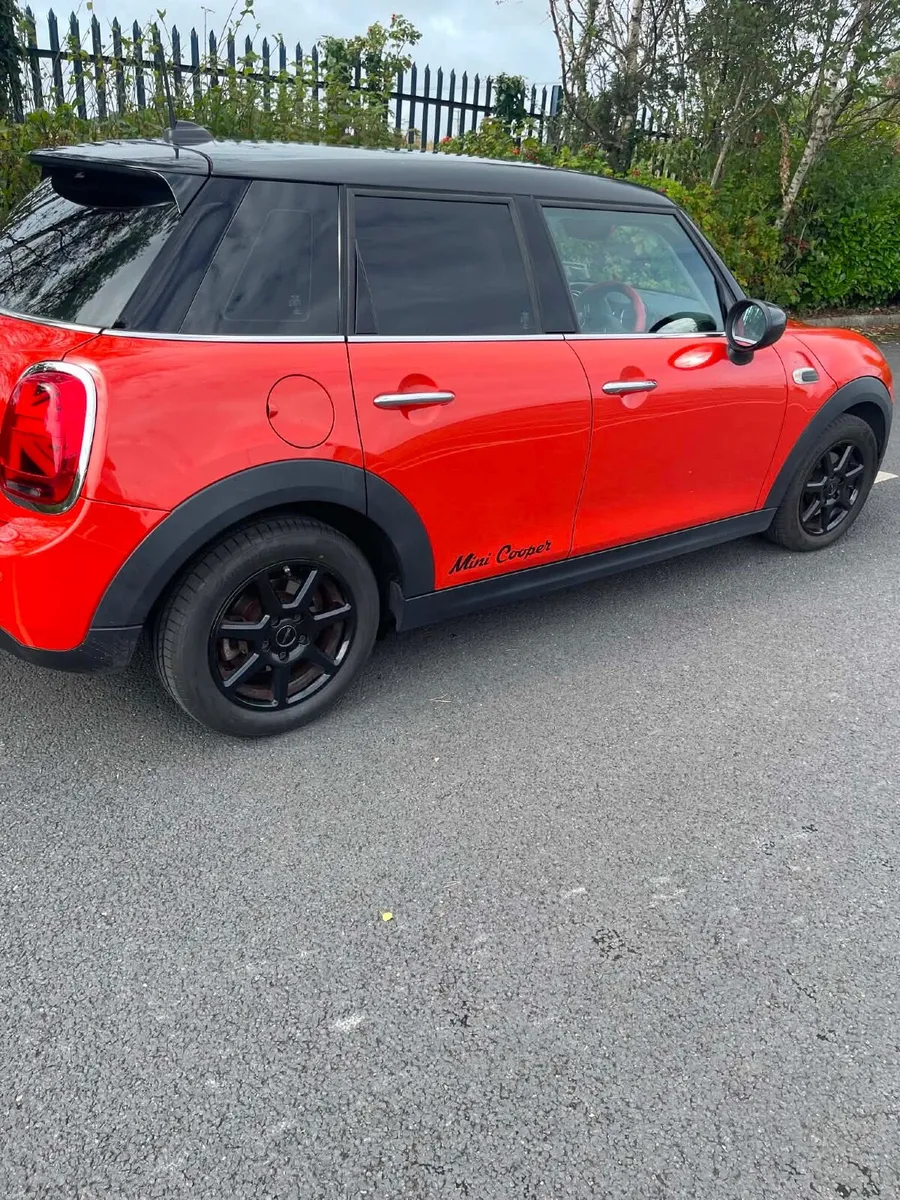 Mini One 2020 - Image 1