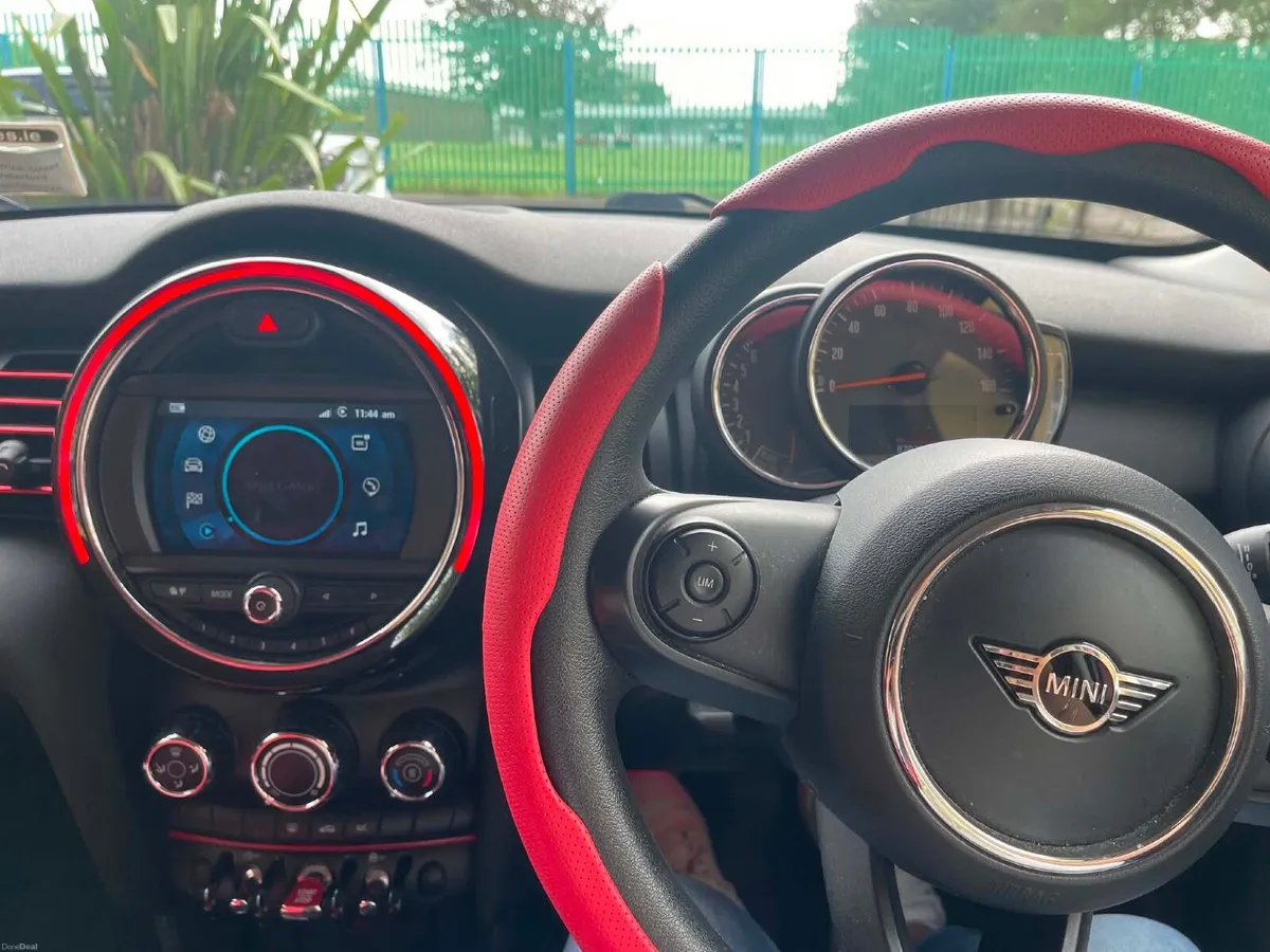 Mini One 2020 - Image 4