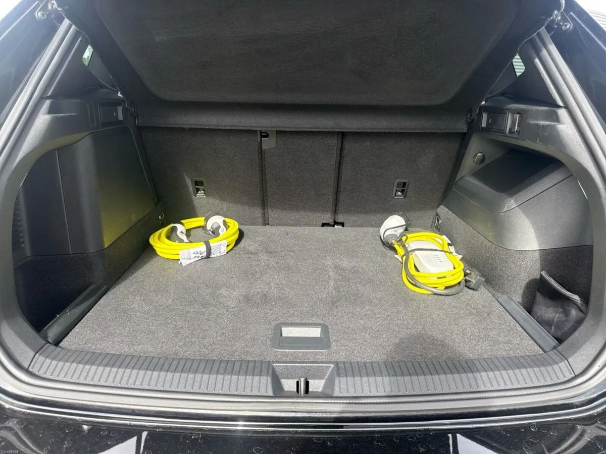 Volkswagen Tiguan R Line 1.5 TSI Phev DSG - Image 5