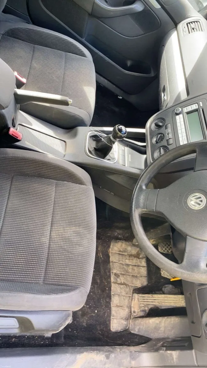 1.6 VW Jetta - Image 6