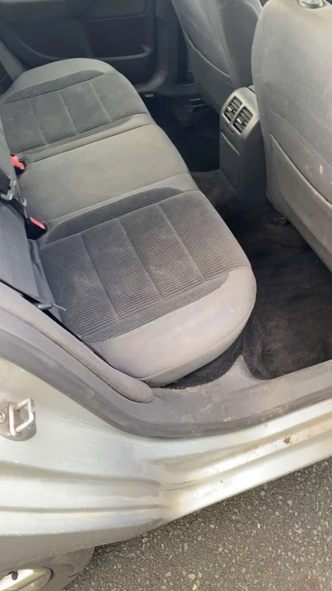 1.6 VW Jetta - Image 6