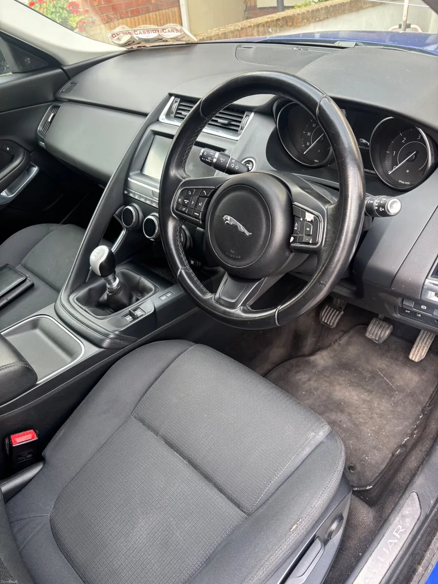 Jaguar E-Pace 2018 - Image 3