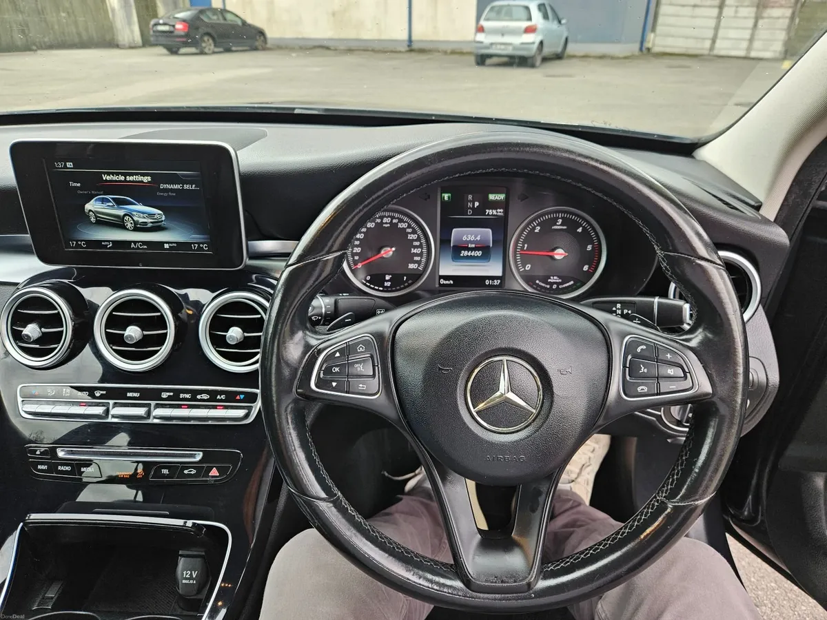 Mercedes-Benz C-Class C300h 2015 - Image 3
