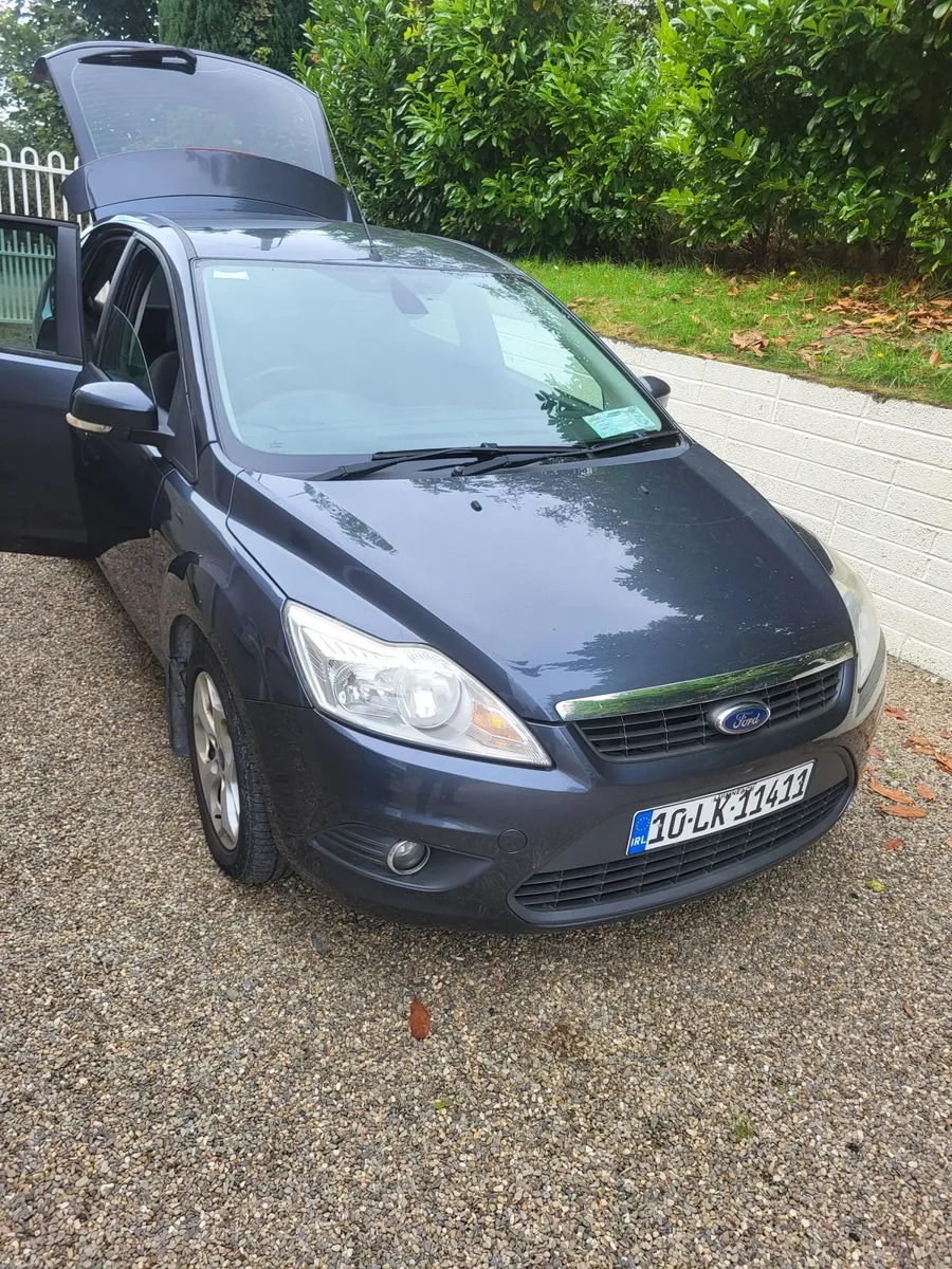 Ford Focus 2010 - Image 1