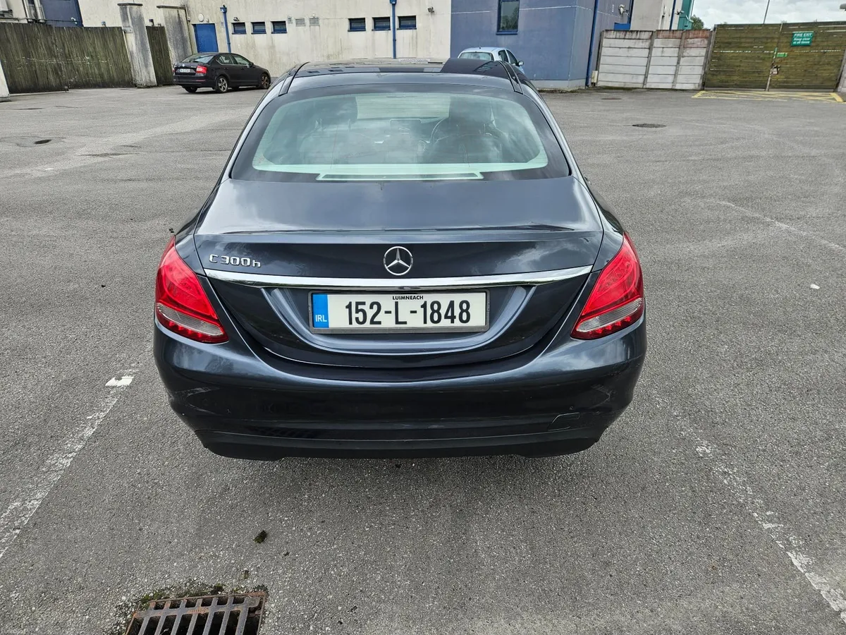 Mercedes-Benz C-Class C300h 2015 - Image 6