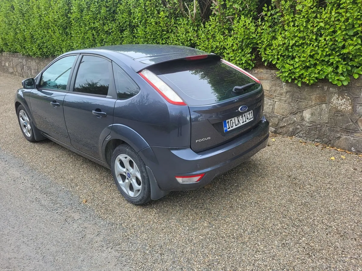 Ford Focus 2010 - Image 3