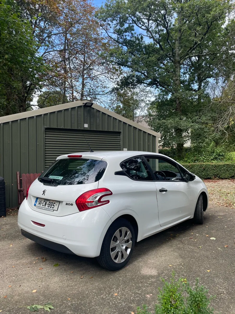Peugeot 208 - Image 3