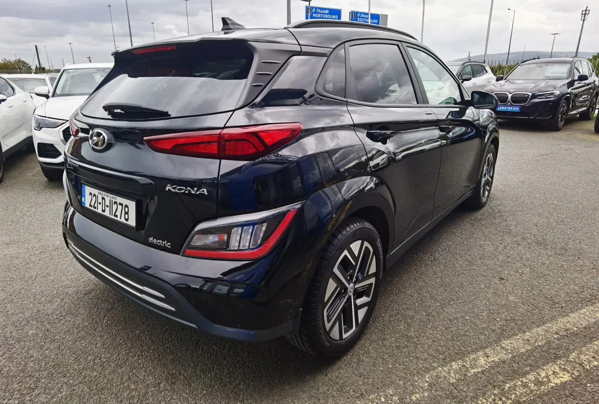 HYUNDAI KONA 64KWH EV PREMIUM - Image 5