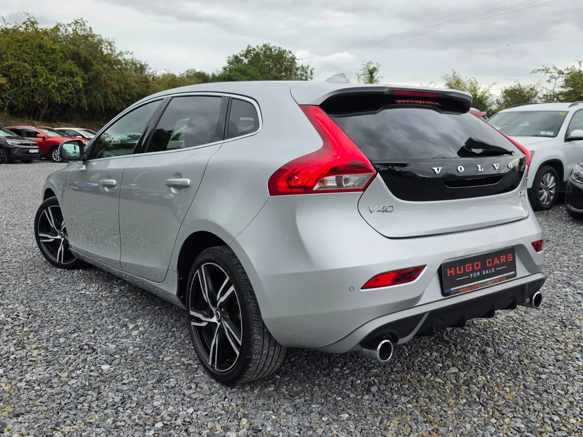 2018 Volvo V40 R-Design/FSH/Warranty - Image 2