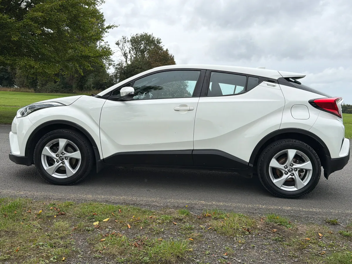 Toyota C-HR 2017 Luna 1.2 turbo - Image 6