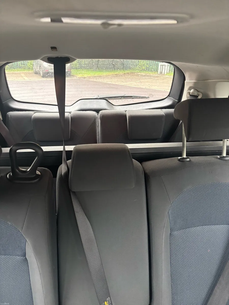2013 Nissan quashqai (fresh nct )7 seat - Image 5