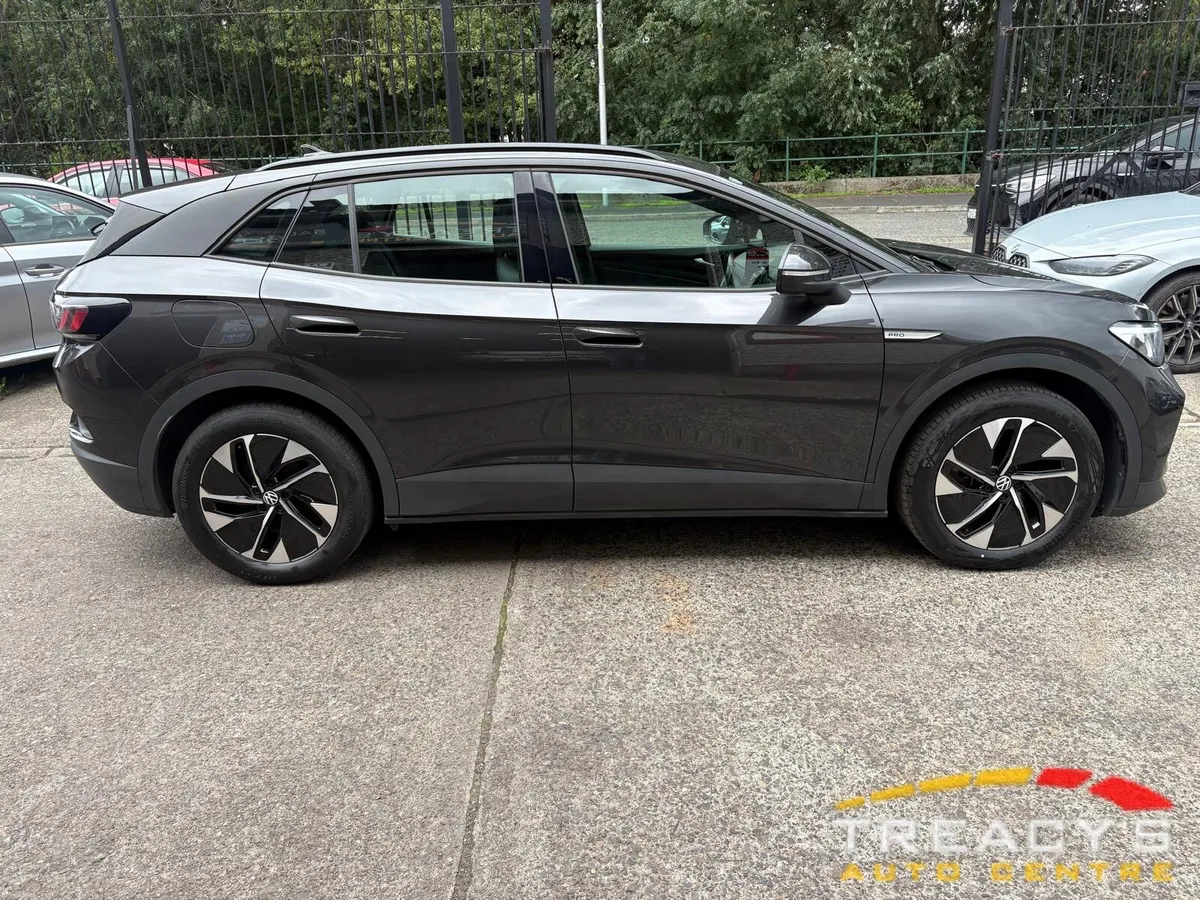 Volkswagen ID.4 2022 PRO 128 KW LIFE 77KWH 174BHP - Image 2