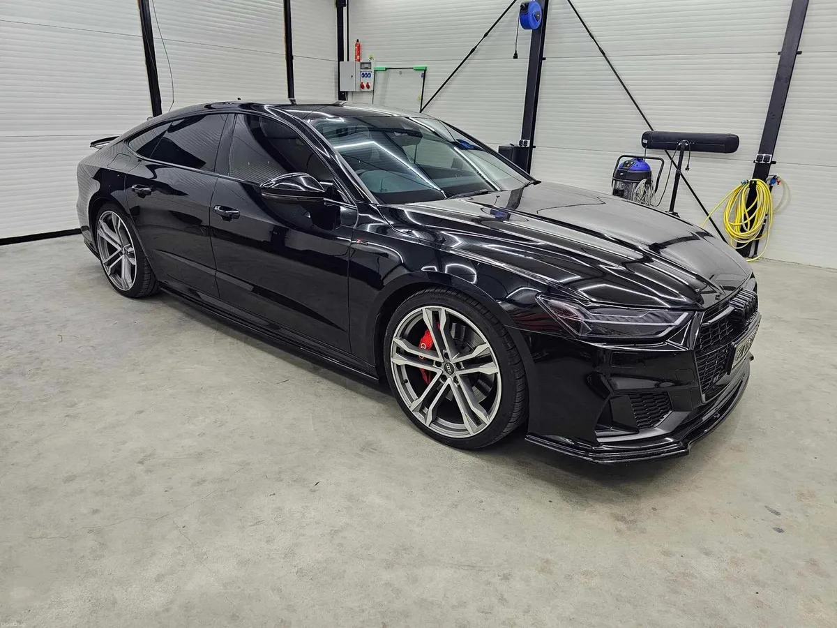 Audi A7 5.0 TFSI e Quattro S tronic - Image 2