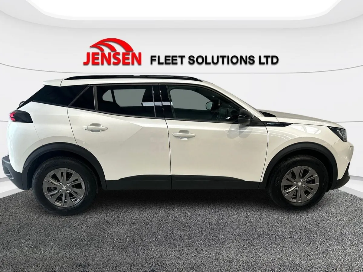 Peugeot 2008 *TINY MILEAGE* Electric 136bhp (50 kW - Image 6