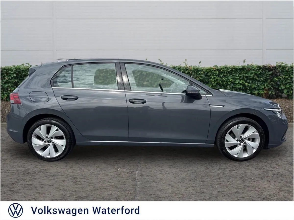 Volkswagen Golf 2.0 TDI 115HP Style - Image 4