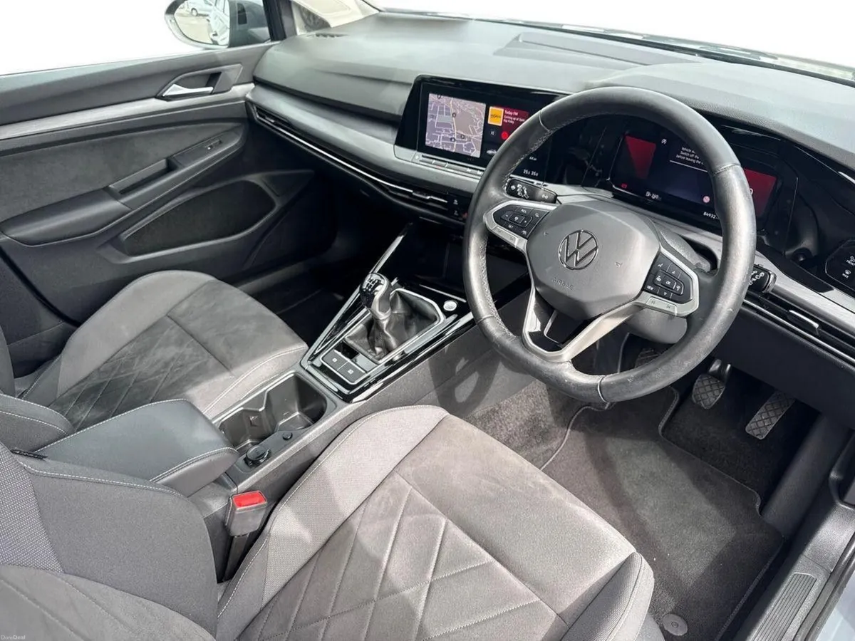 Volkswagen Golf 2.0 TDI 115HP Style - Image 6