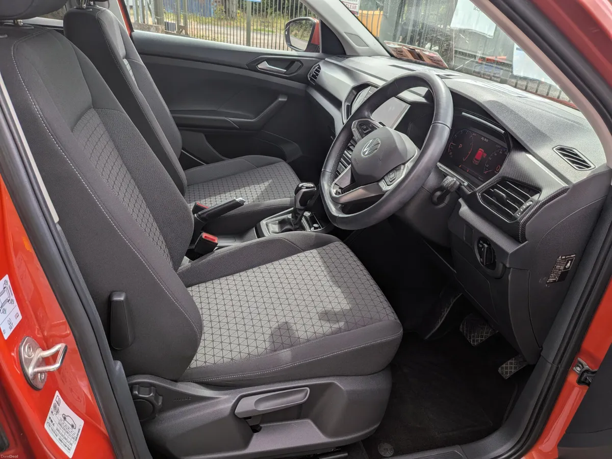 Volkswagen T-Cross 2022 - Image 6