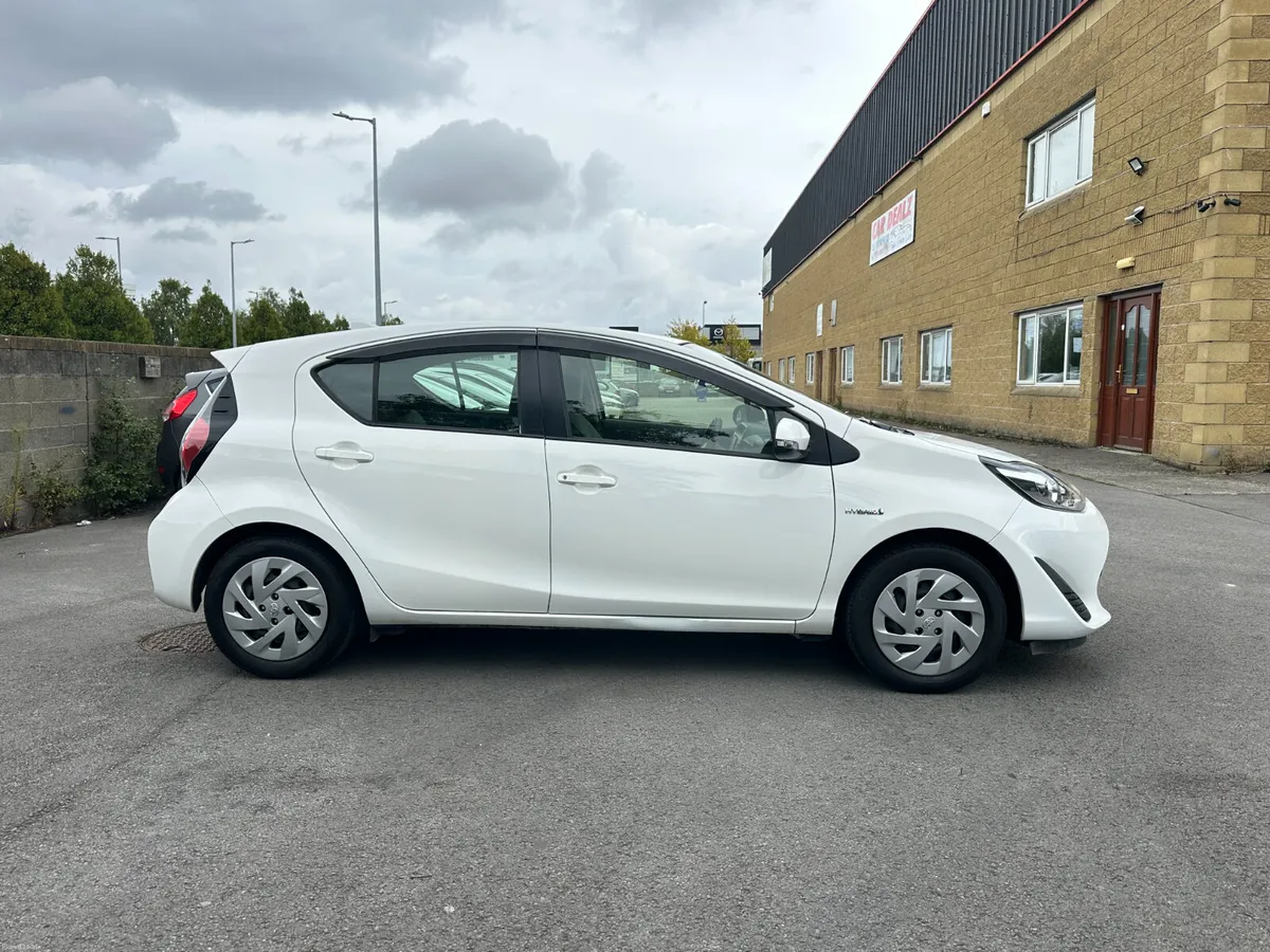 Toyota Aqua 2018,Automatic,1.5P/Hybrid+Nct04-28, - Image 5