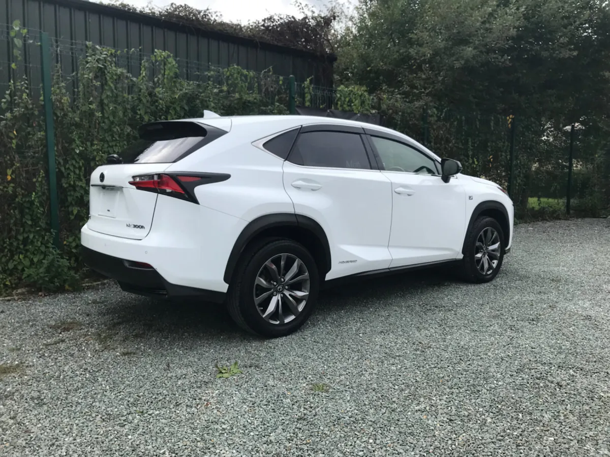 2015 Lexus NX300H F-Sport *HIGH SPEC* LOW KMS - Image 4